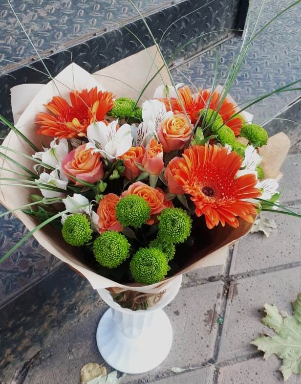 Букет цветов из: Герберы, Хризантемы, Альстромерии и Розы в Наволоках