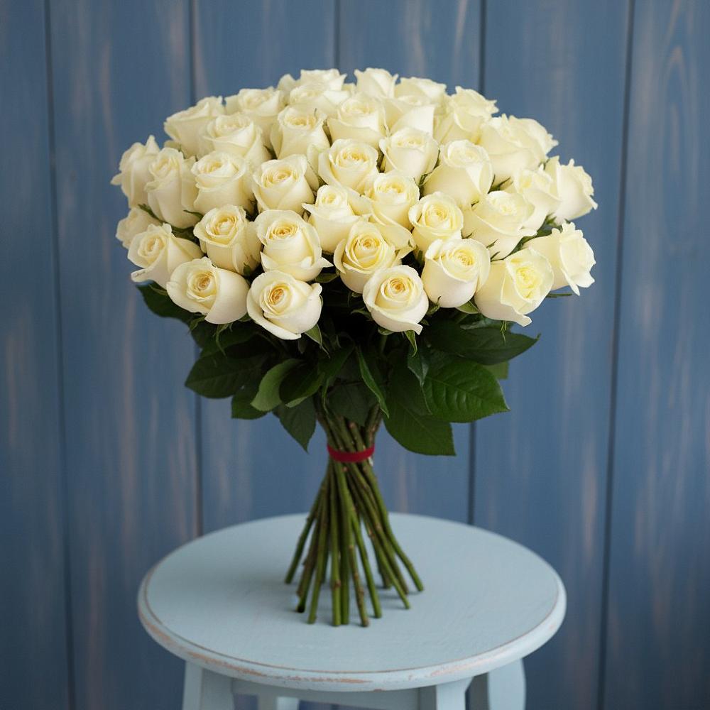 Букет 51 Белая роза Эдлесс Лав в Наволоках