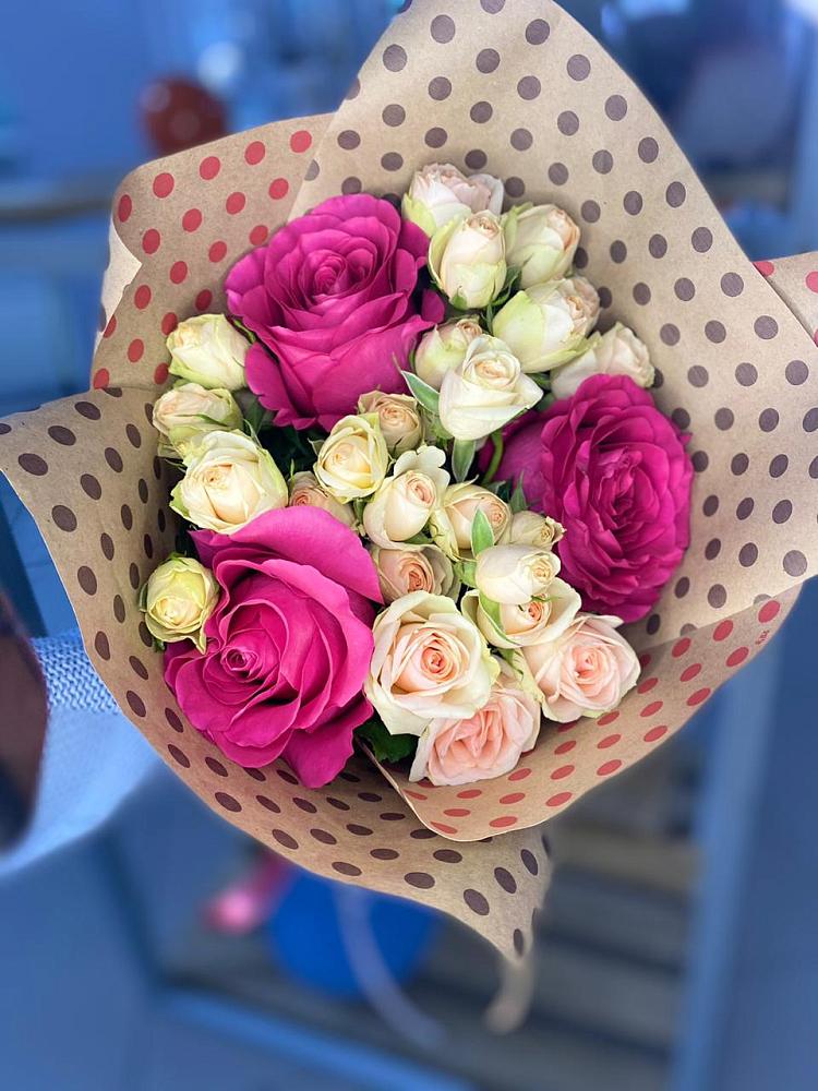 Букет цветов из: Розы в Наволоках