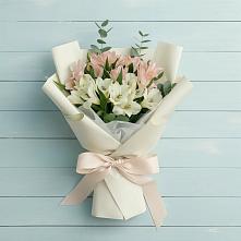 Букет цветов из:  Альстромерии в Наволоках