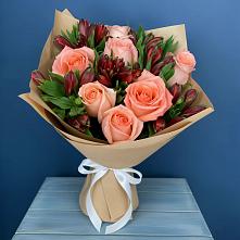 Букет цветов из:  Розы и Альстромерии в Наволоках