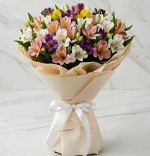 Букет цветов из:  Альстромерии в Наволоках