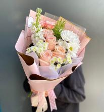Букет цветов из:  Хризантемы и Розы в Наволоках