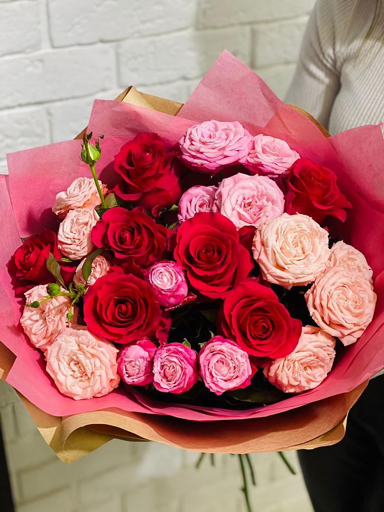 Букет цветов из: Розы в Наволоках