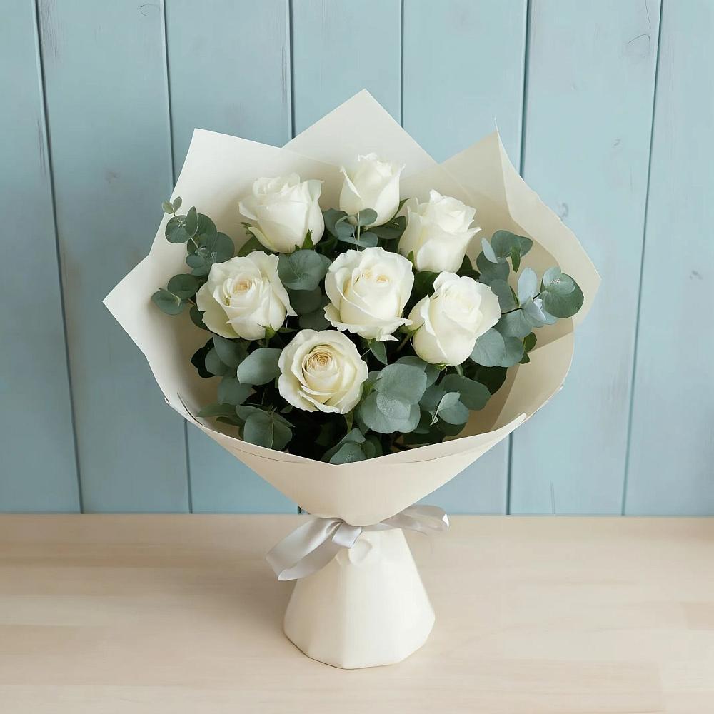 Букет Белые розы в Эвкалипте в Наволоках