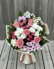 Букет цветов из:  Альстромерии, Гвоздики, Розы и Хризантемы в Наволоках